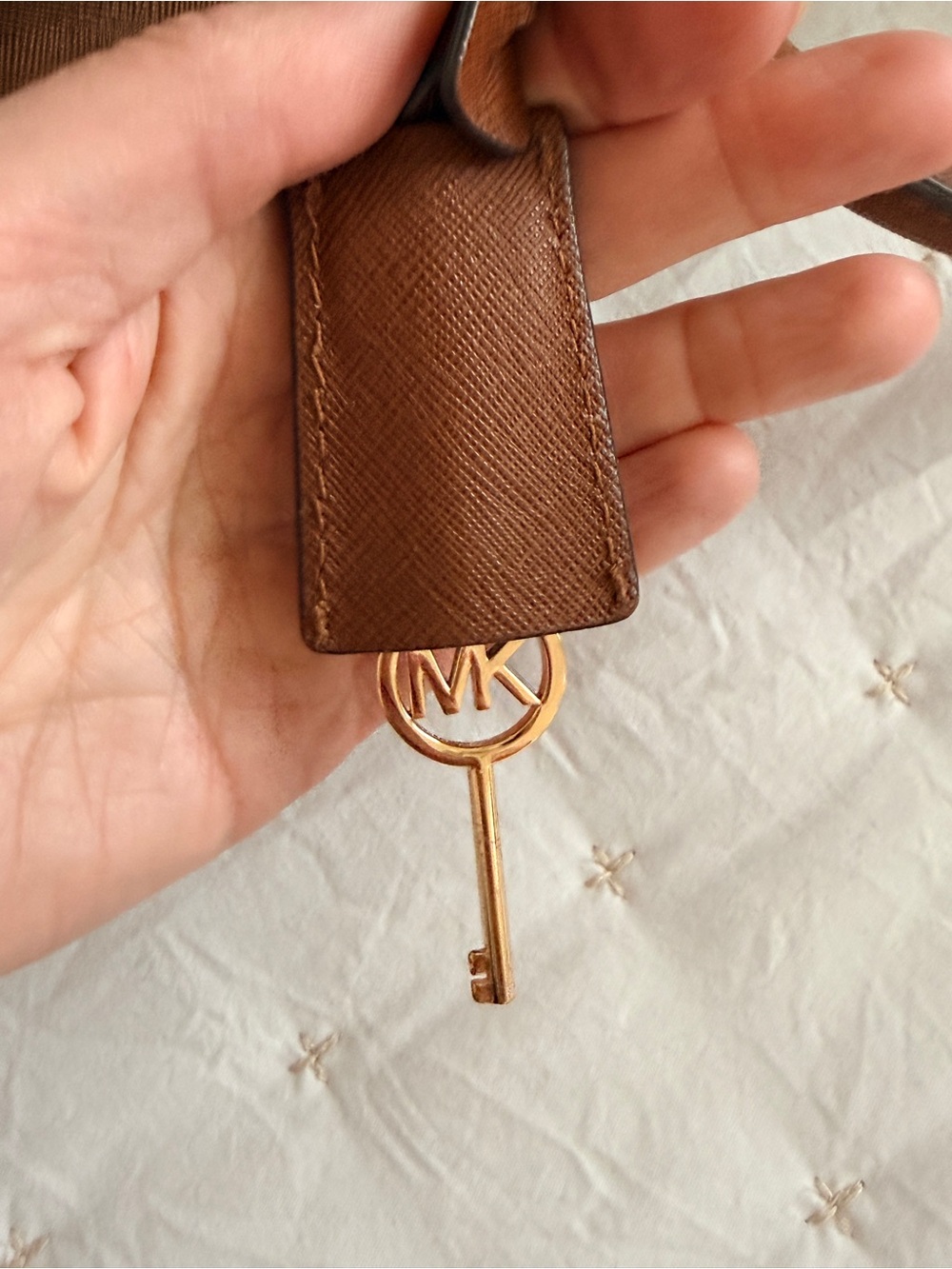 Michael Kors East West Hamilton Saffiano Leather bag - Picture 5 of 12